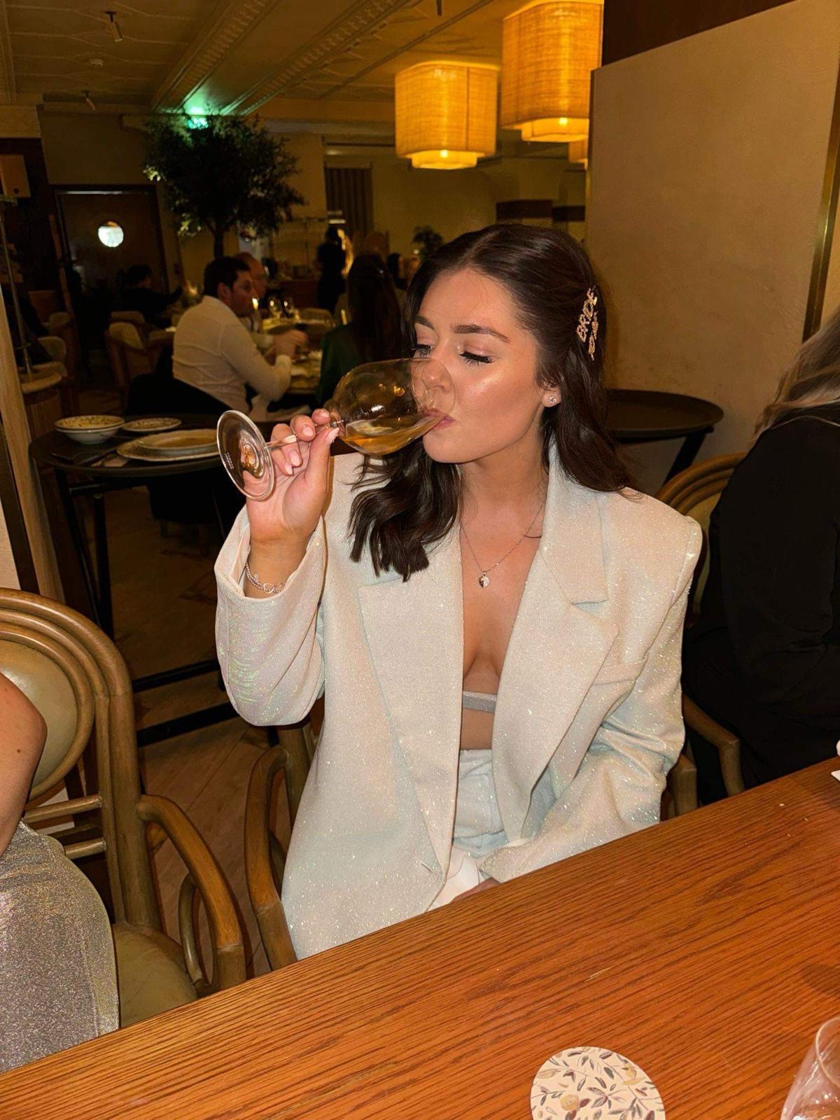 Claire Garden Makeup & Spray Tan Artist